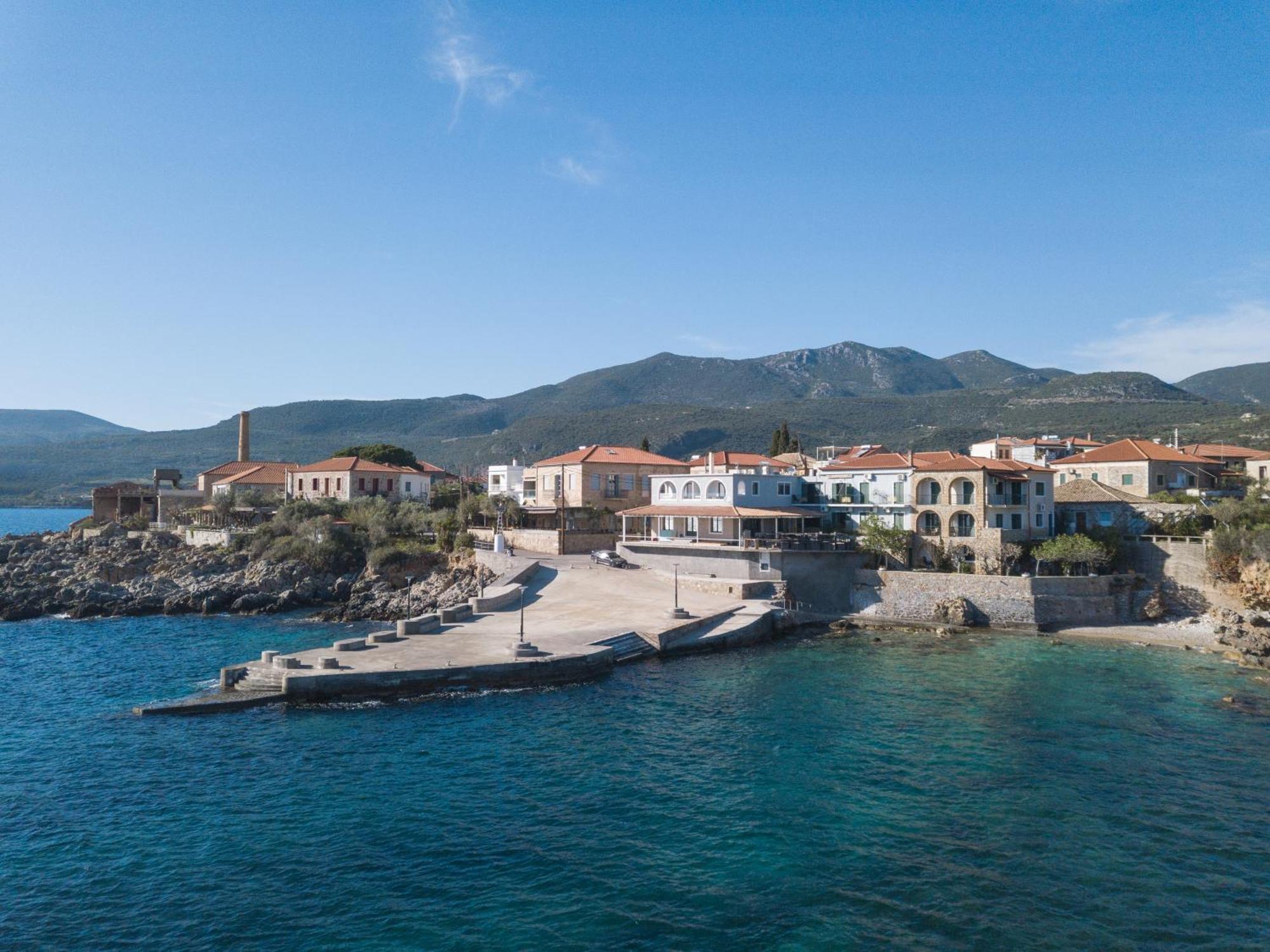 Marina Apartments Kardamyli Exterior photo