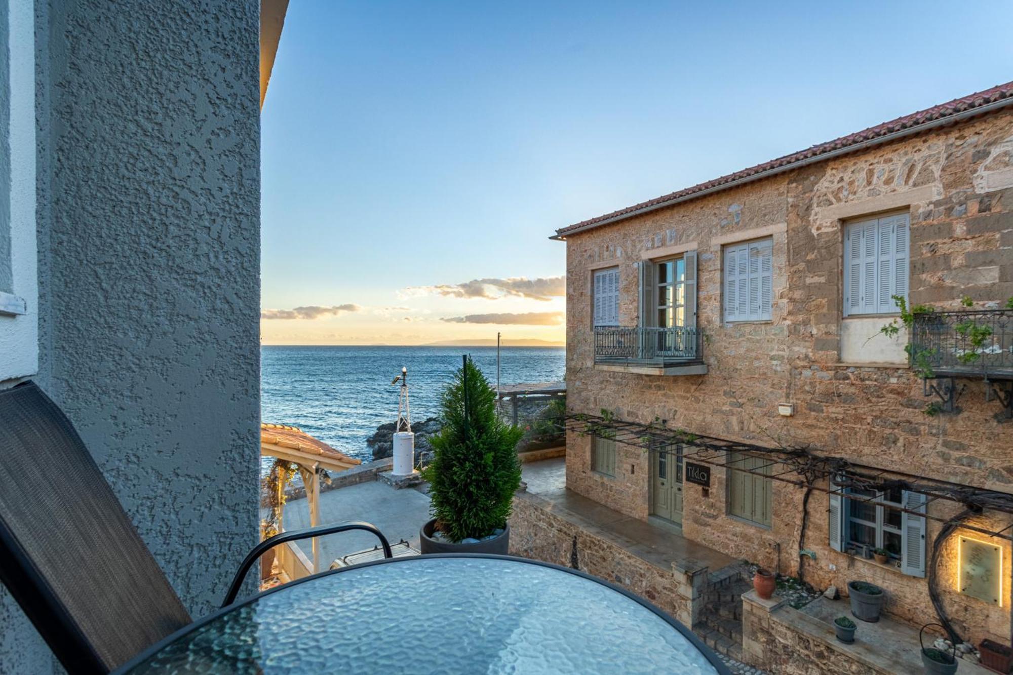Marina Apartments Kardamyli Exterior photo